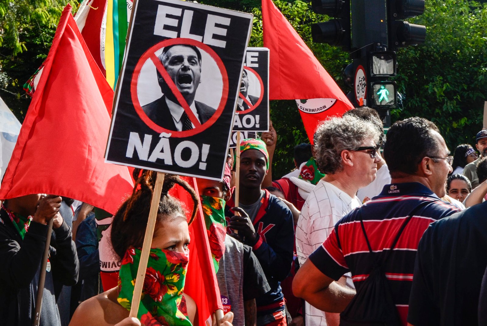 Lee más sobre el artículo Contra todos los males de este mundo: elecciones en Brasil, ballotage por la democracia